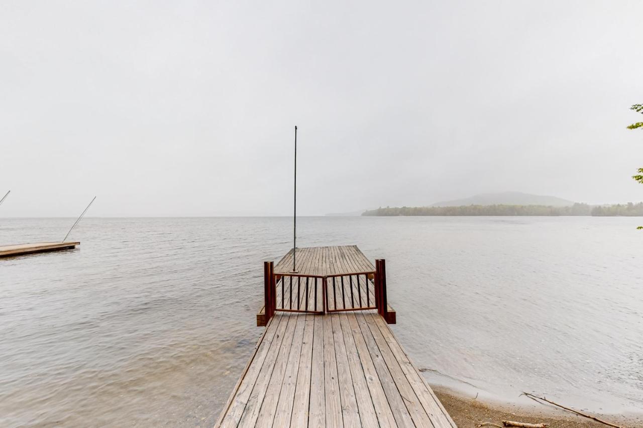 Lakefront Cabin And Cottages Грийнвил Екстериор снимка