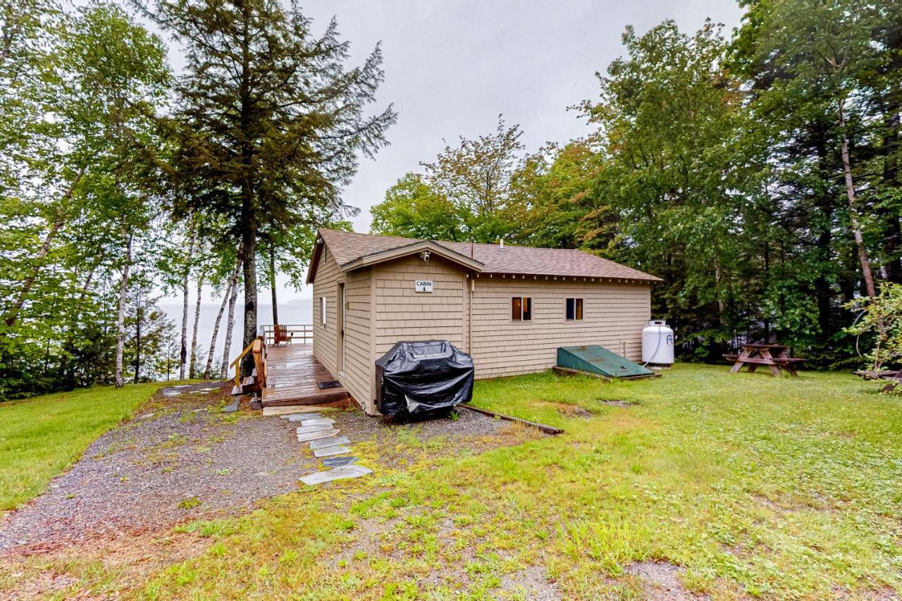 Lakefront Cabin And Cottages Грийнвил Екстериор снимка